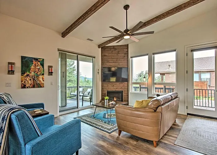Hot Tub & Views: 'mountain High Pines Retreat' Holiday home *