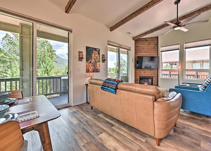 Hot Tub & Views: 'mountain High Pines Retreat' Holiday home