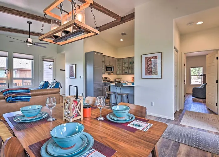 Holiday home Hot Tub & Views: 'mountain High Pines Retreat' Pine
