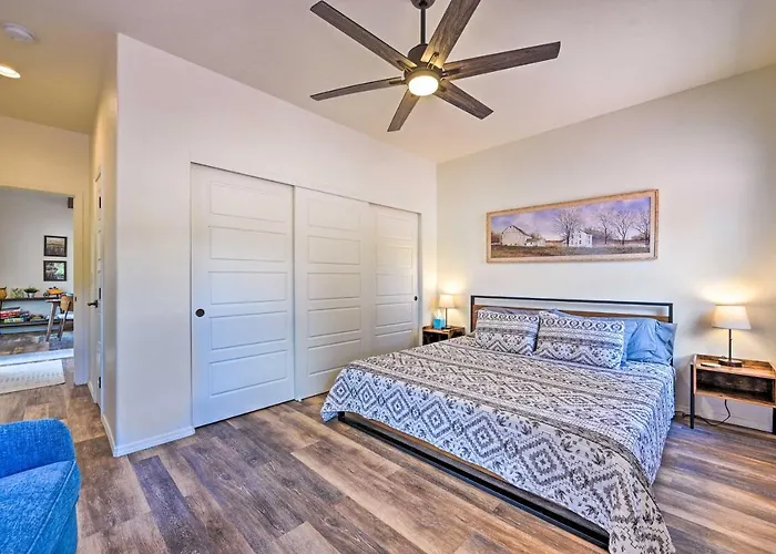 Hot Tub & Views: 'mountain High Pines Retreat' Holiday home Pine