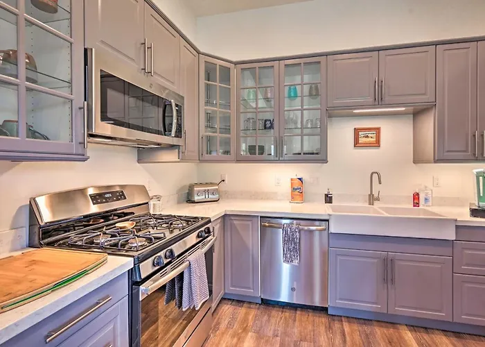 Hot Tub & Views: 'mountain High Pines Retreat' Holiday home
