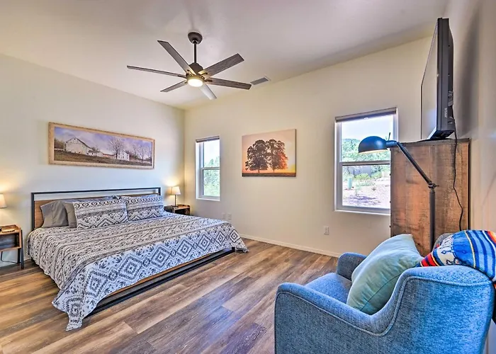 Hot Tub & Views: 'mountain High Pines Retreat'