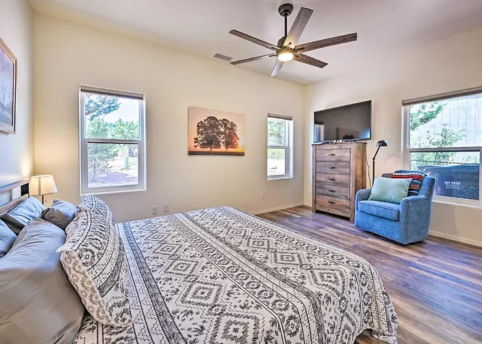Hot Tub & Views: 'mountain High Pines Retreat'