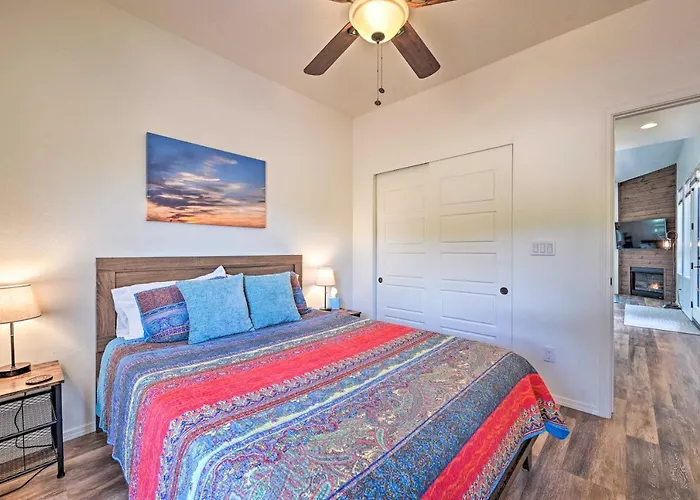 Holiday home Hot Tub & Views: 'mountain High Pines Retreat' Pine
