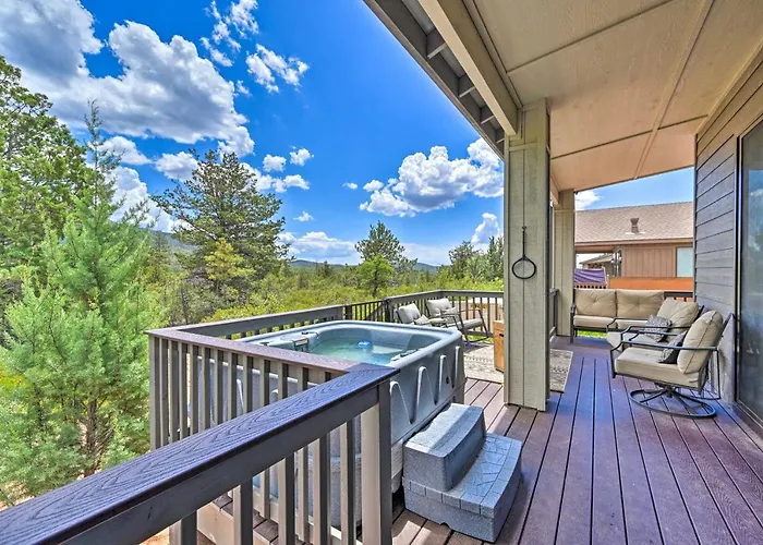 Hot Tub & Views: 'mountain High Pines Retreat' *